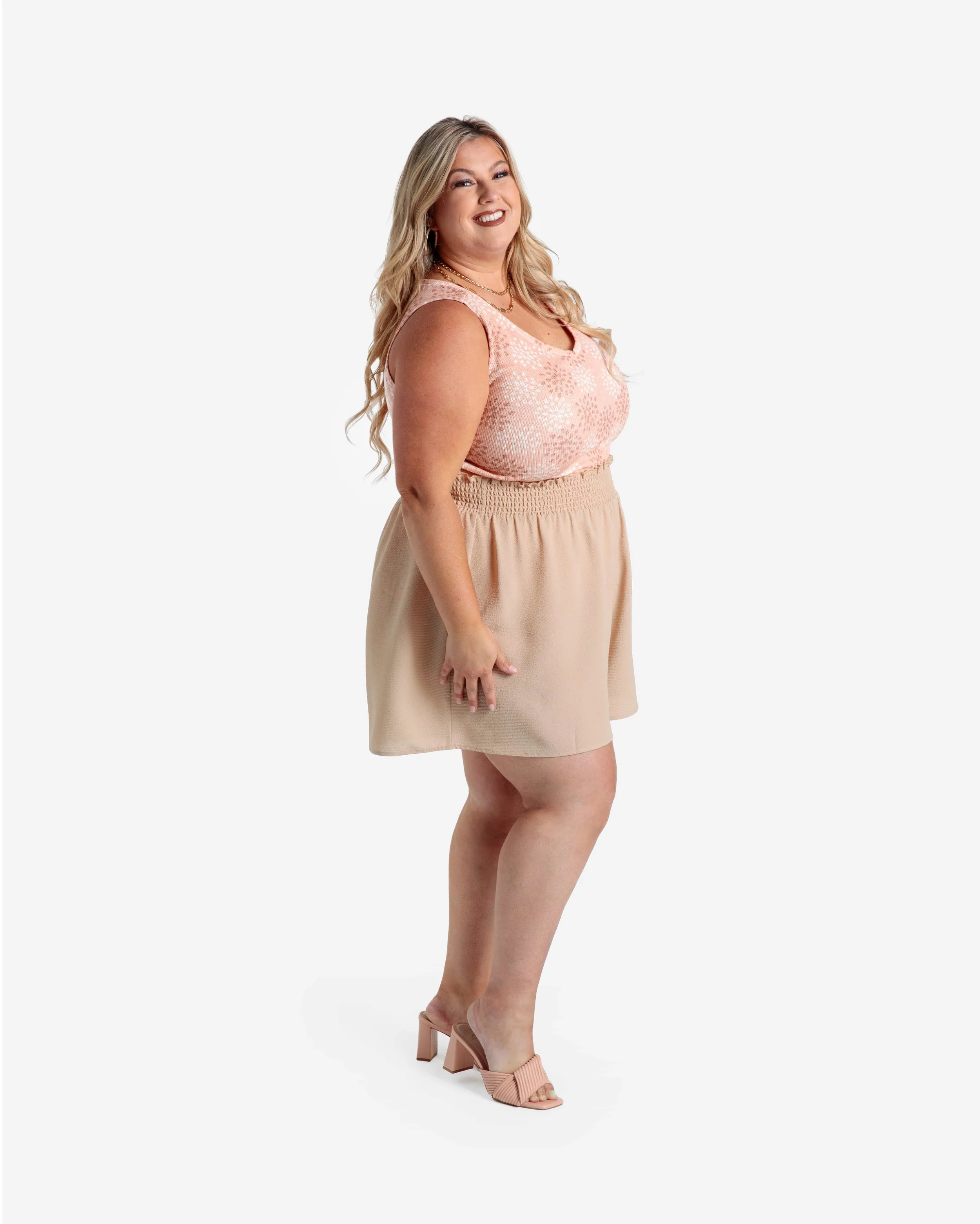 Yvett Smocked Waist Short - Image 5